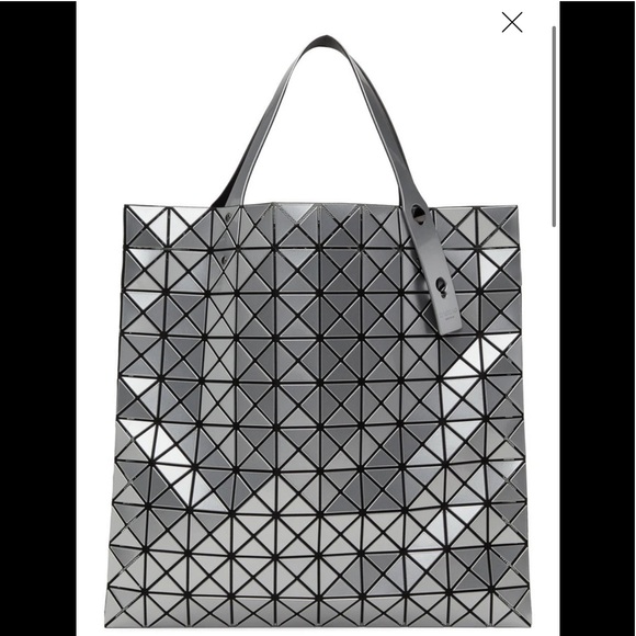 Like new silver Issey Miyake Bao Bao - Picture 1 of 2